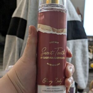 Sabrina Carpenter Sweet Tooth Body Mist - Cherry Red